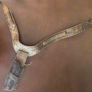 Vintage Western Leather Left Hand Draw Pistol Holster and Belt